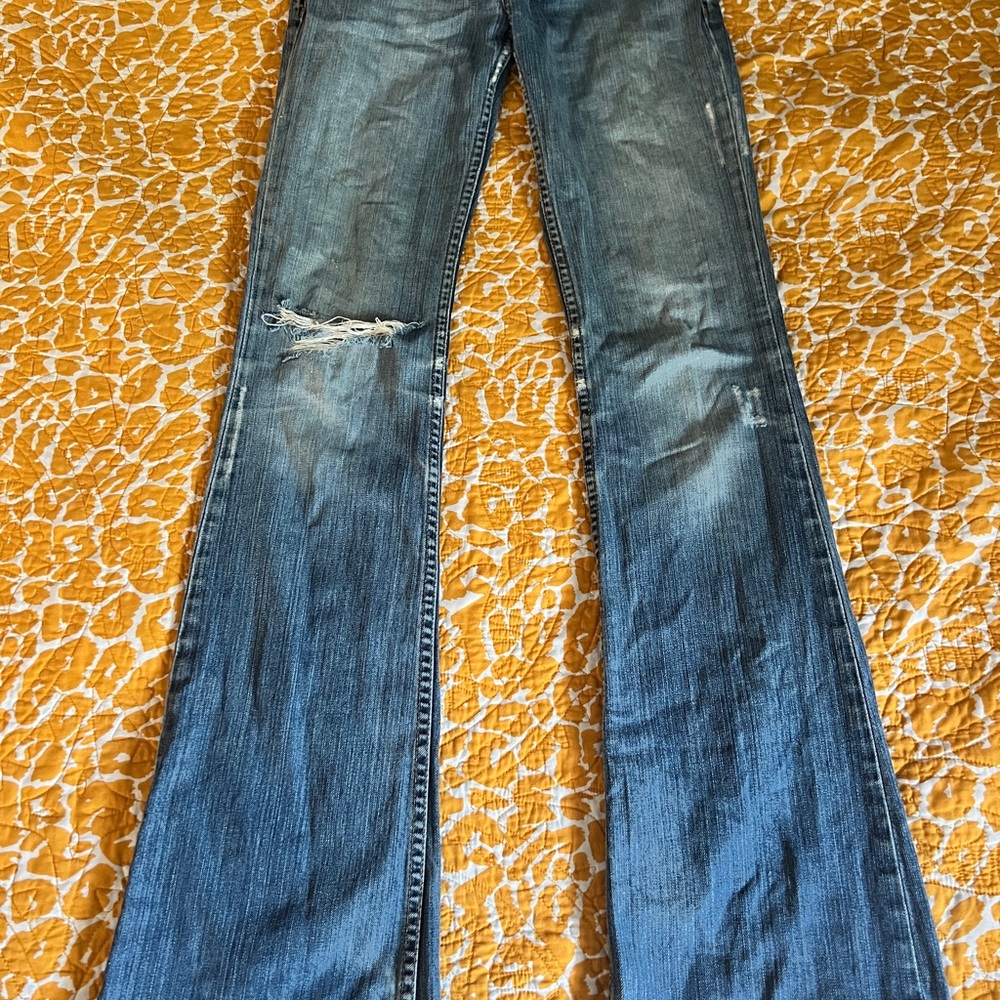 Buckle BKE Star 20 Distressed Blue Jeans